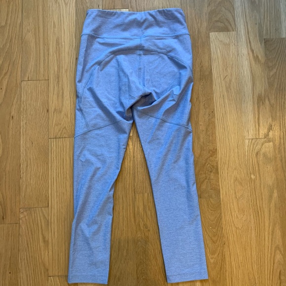 Outdoor Voices 3/4 Warmup Leggings in Lilac - Picture 7 of 7